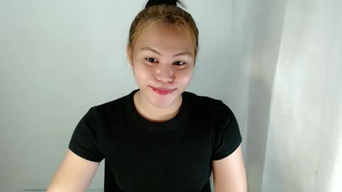 Snapshot of hot_selenaxx chatting on October 4, 6:06 pm Selena online show from October 4, 6:06 pm