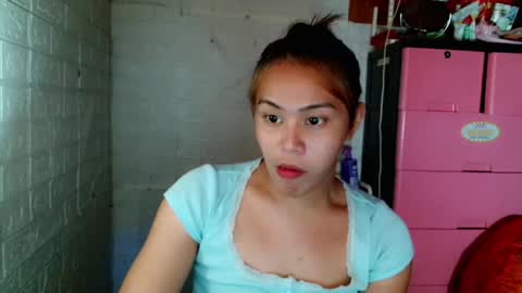 Snapshot of hot_selenaxx chatting on June 4, 7:09 pm Selena online show from June 4, 7:09 pm