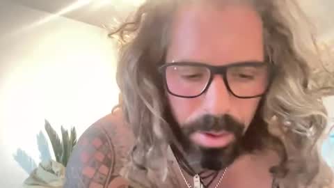 Snapshot of hot_sex83 chatting on December 5, 6:54 am letmedoo2 online show from December 5, 6:54 am