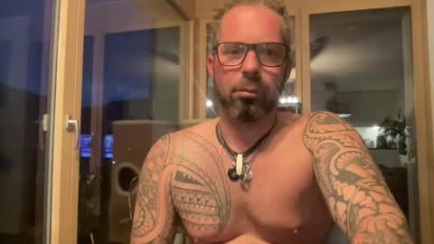 Snapshot of hot_sex83 chatting on September 10, 6:08 pm letmedoo2 online show from September 10, 6:08 pm