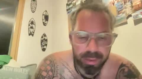 Snapshot of hot_sex83 chatting on October 29, 7:26 pm letmedoo2 online show from October 29, 7:26 pm