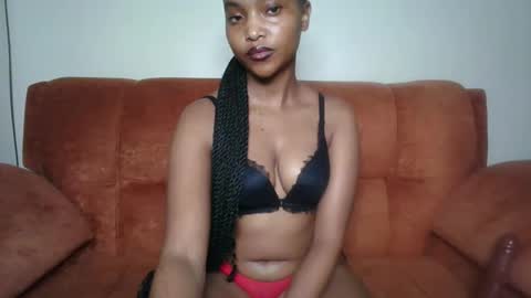 Snapshot of hot_sexy_babe chatting on May 11, 2:45 pm Bellah online show from May 11, 2:45 pm