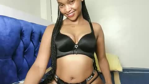Snapshot of hot_sexy_babe chatting on May 22, 12:40 am Bellah online show from May 22, 12:40 am