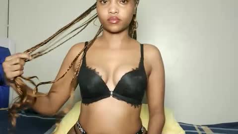 Snapshot of hot_sexy_babe chatting on June 4, 12:22 pm Bellah online show from June 4, 12:22 pm