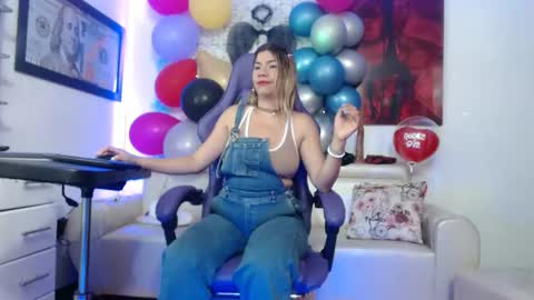 hot sexy bunny online show from November 22, 1:54 pm