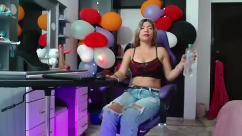 hot sexy bunny online show from February 20, 8:53 pm