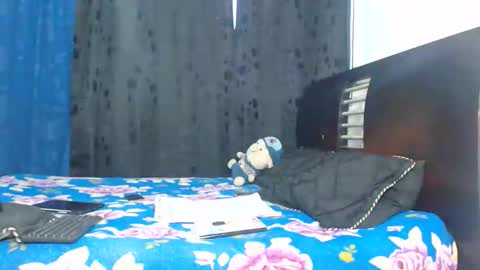 Hot Sharks   online show from November 27, 11:01 am