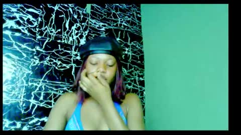 Snapshot of hot_stellaa chatting on December 24, 11:33 pm Stella online show from December 24, 11:33 pm