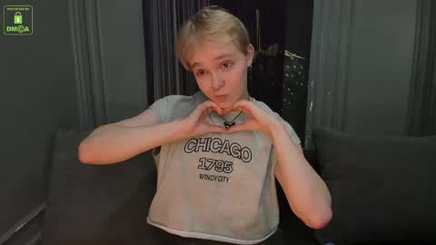 hot_twinkboy online show from February 15, 10:44 am