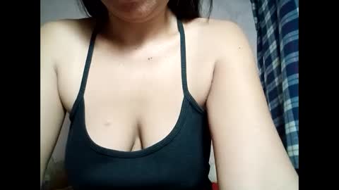 hot_warrios247 online show from February 8, 11:24 pm