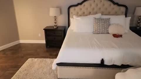 Hot Wife    hotwife sexy new milf highclass brunette bigboobs natural mature online show from May 16, 6:32 am