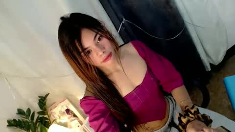 Snapshot of hot_yanna143 chatting on April 19, 3:11 pm Yanna online show from April 19, 3:11 pm