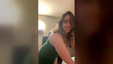 hotandhorny3591 online show from April 28, 9:25 am