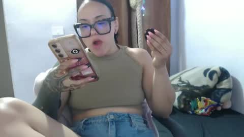 Snapshot of hotandpower10 chatting on December 1, 9:42 pm Hot and PowerHOPE U MISS ME online show from December 1, 9:42 pm