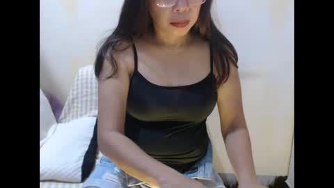 Snapshot of hotasianyue69 chatting on January 10, 6:53 pm hotasianyue69 online show from January 10, 6:53 pm