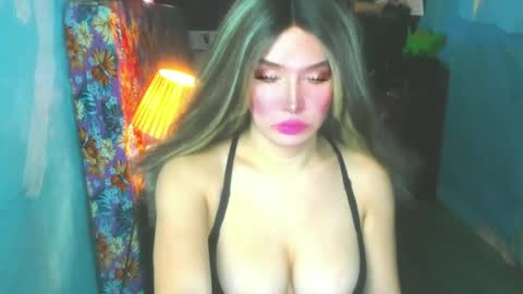 Snapshot of hotbabe_tanya chatting on June 17, 2:25 am T A N Y A online show from June 17, 2:25 am