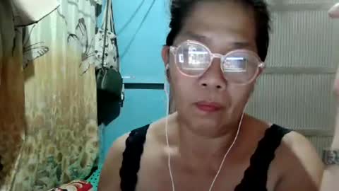 Snapshot of hotbetty_45 chatting on May 26, 11:39 am hotbetty_45 online show from May 26, 11:39 am
