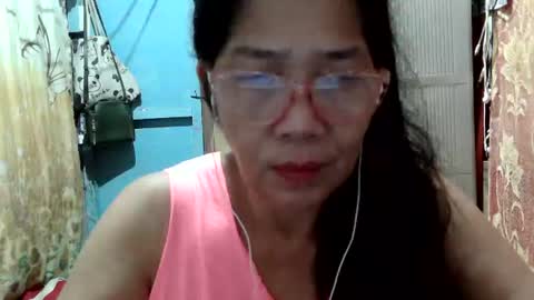 Snapshot of hotbetty_45 chatting on July 11, 2:25 am hotbetty_45 online show from July 11, 2:25 am