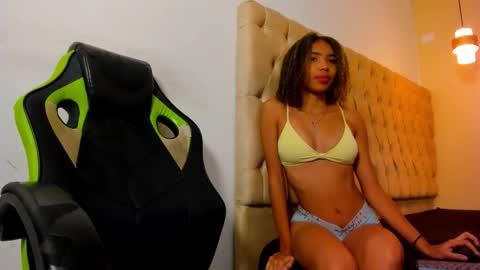 hotblosson online show from October 17, 2:08 pm