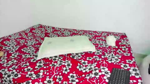 Hot Bunny online show from November 11, 10:10 pm