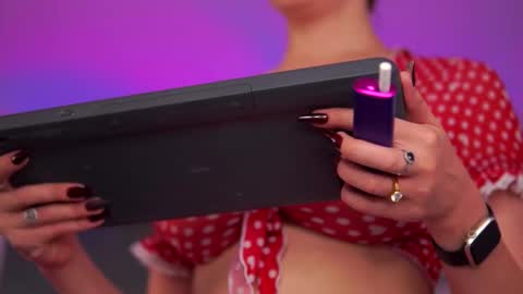 Anais online show from September 14, 5:17 am