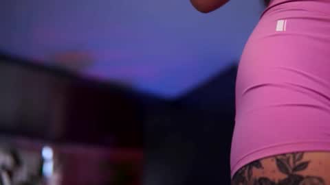 Anais online show from February 5, 9:47 am