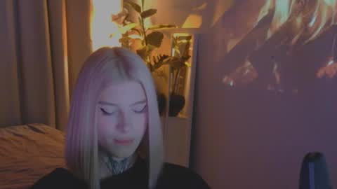 Snapshot of hotchubently chatting on March 6, 12:09 pm hotchubently online show from March 6, 12:09 pm