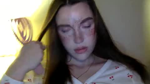 effy online show from April 4, 9:56 pm