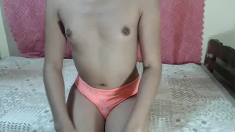 Snapshot of hotfuckingbella chatting on June 9, 4:35 am hotfuckingbella online show from June 9, 4:35 am