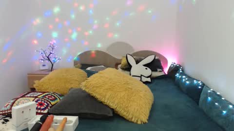 hotgirlkarina online show from November 9, 5:06 am