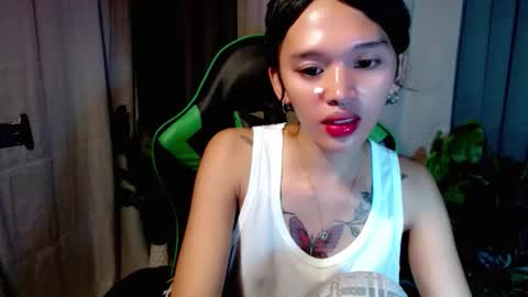 hotgirlronaxx online show from December 14, 2:33 pm