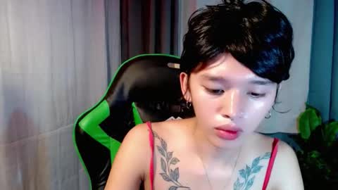 hotgirlronaxx online show from December 19, 12:39 am