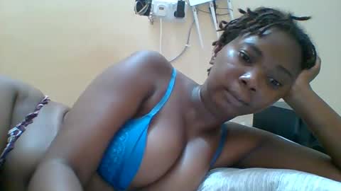 Snapshot of hotgodees chatting on February 26, 9:25 pm Queen online show from February 26, 9:25 pm