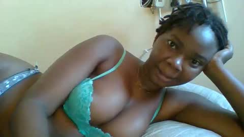 Snapshot of hotgodees chatting on March 3, 5:02 am Queen online show from March 3, 5:02 am