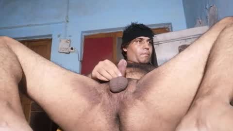 hotguy333526 online show from June 5, 10:48 pm