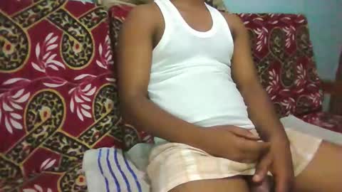 hotguyy001 online show from January 16, 2:15 am