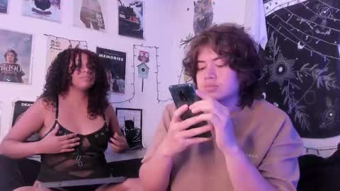 Sam and Nico online show from September 17, 2:30 pm