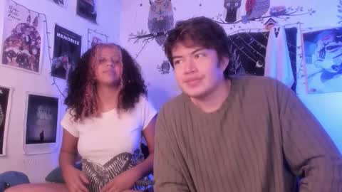 Sam and Nico online show from January 6, 6:55 pm