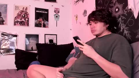 Sam and Nico online show from March 1, 2:35 am