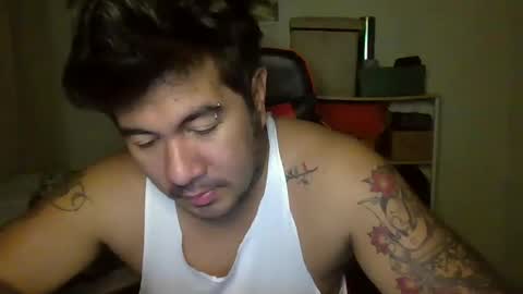 Snapshot of hothunkybear23 chatting on December 24, 10:11 am Khel online show from December 24, 10:11 am