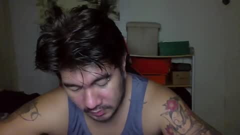 Snapshot of hothunkybear23 chatting on December 28, 1:39 am Khel online show from December 28, 1:39 am