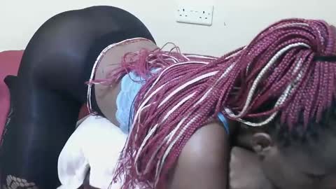 Snapshot of hothurley chatting on February 6, 12:16 pm Hurley online show from February 6, 12:16 pm