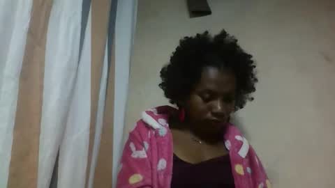 Snapshot of hotiesveronique chatting on September 8, 6:07 pm veronique online show from September 8, 6:07 pm