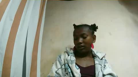 Snapshot of hotiesveronique chatting on September 27, 8:52 am veronique online show from September 27, 8:52 am