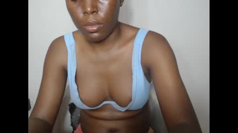 Snapshot of hotjessie0 chatting on January 16, 1:36 pm hotjessie0 online show from January 16, 1:36 pm