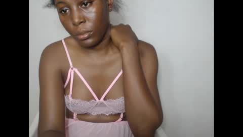 Snapshot of hotjessie0 chatting on February 1, 7:15 am hotjessie0 online show from February 1, 7:15 am