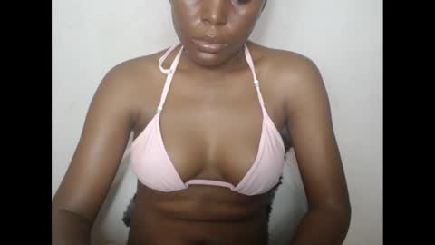 Snapshot of hotjessie0 chatting on February 18, 7:54 am hotjessie0 online show from February 18, 7:54 am