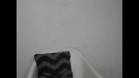 Snapshot of hotjessie0 chatting on March 6, 8:52 am hotjessie0 online show from March 6, 8:52 am