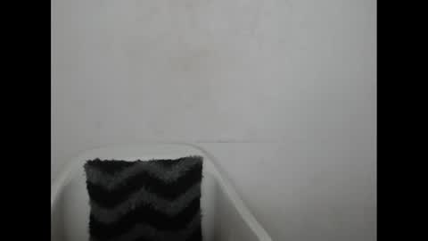 Snapshot of hotjessie0 chatting on March 10, 5:11 am hotjessie0 online show from March 10, 5:11 am