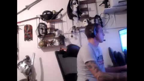 Snapshot of hotkinkytat chatting on February 20, 12:08 am hotkinkytat online show from February 20, 12:08 am